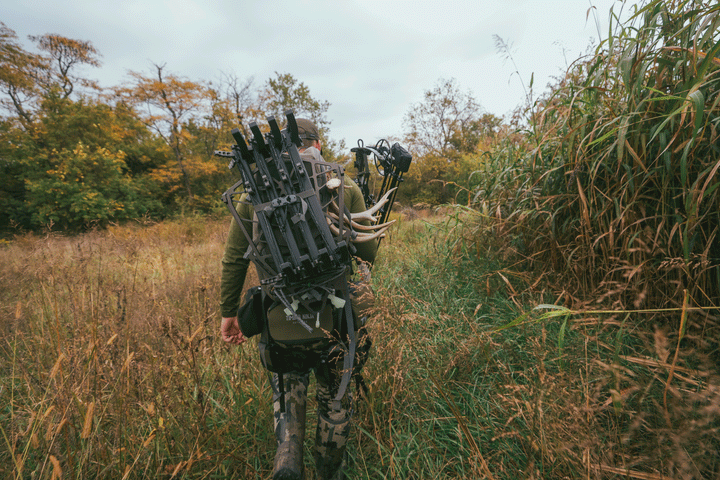 Platform and sticks hunting kit